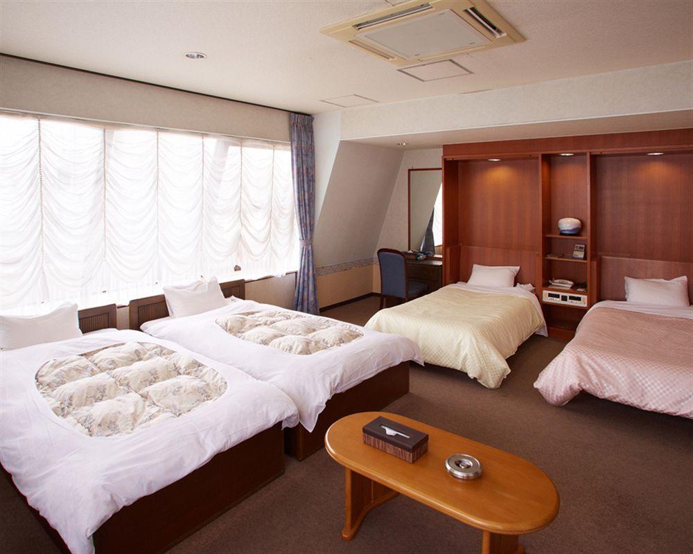 Hotel Taira Naha Exterior photo